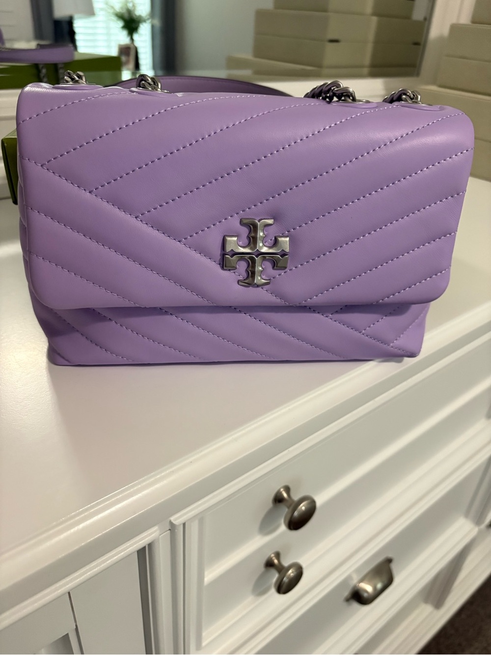 Tory Burch Lavender Quilted Leather Convertible Shoulder Bag - Picture 2 of 12